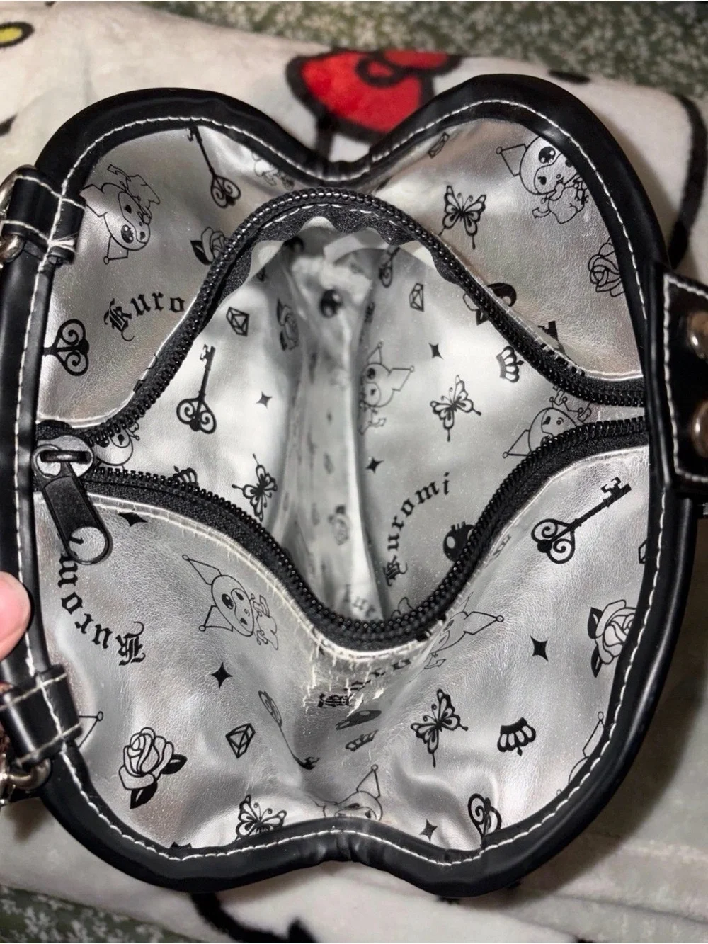 2008 sanrio kuromi purse
